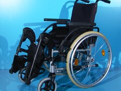 Scaun cu rotile Breezy - latime sezut 40 cm